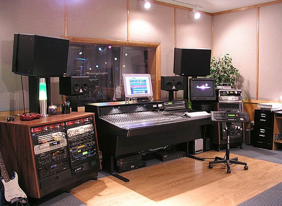Red Hot Jingles state of the art recording studios - Marty & Lorrie Morgan
